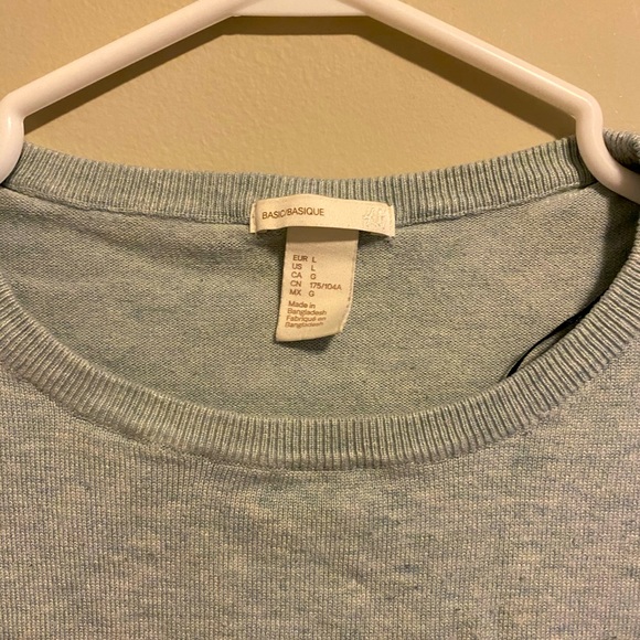 American Eagle Sweater - Picture 3 of 3